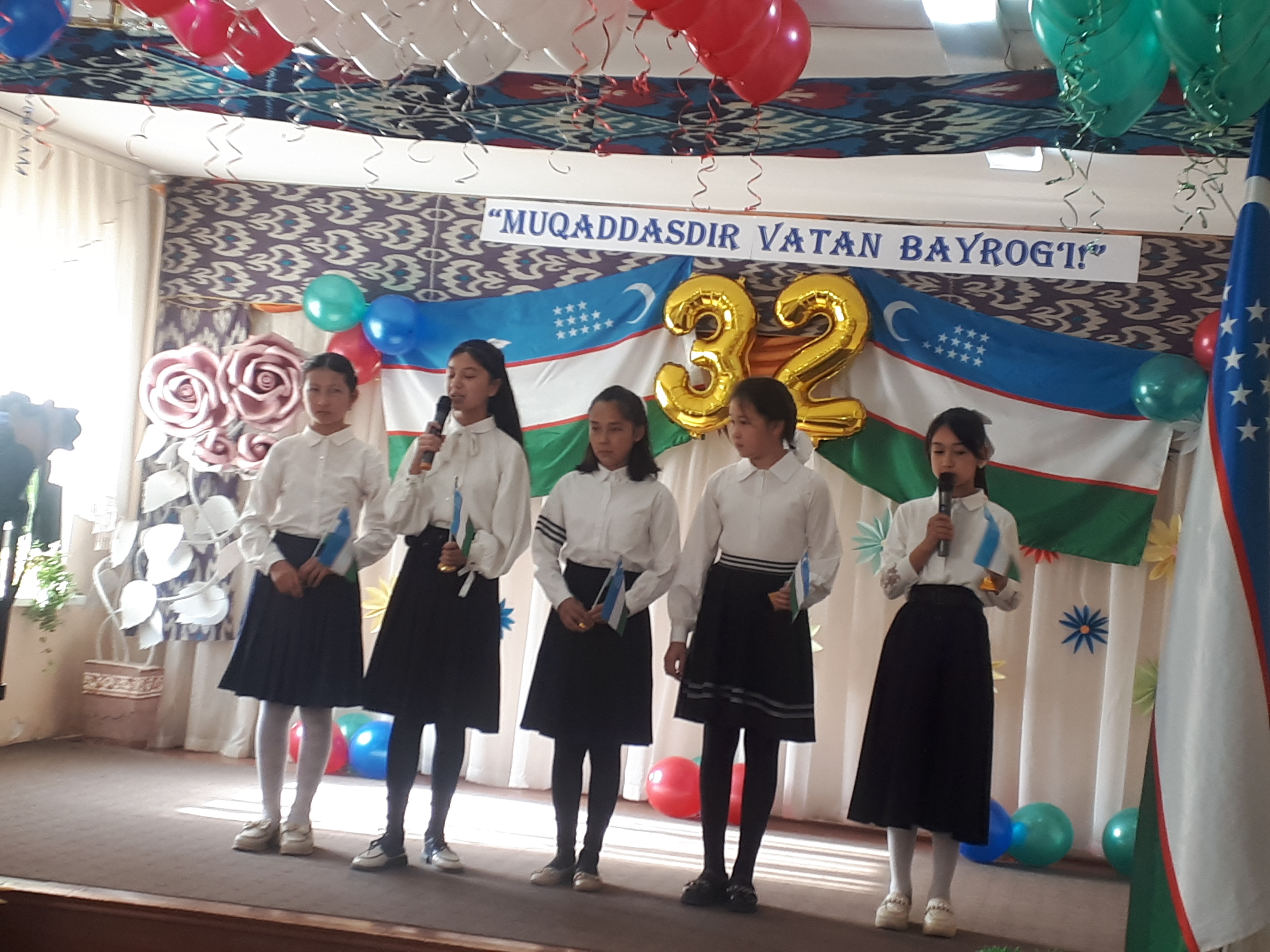 "MUQADDASDIR VATAN BAYROG'I"