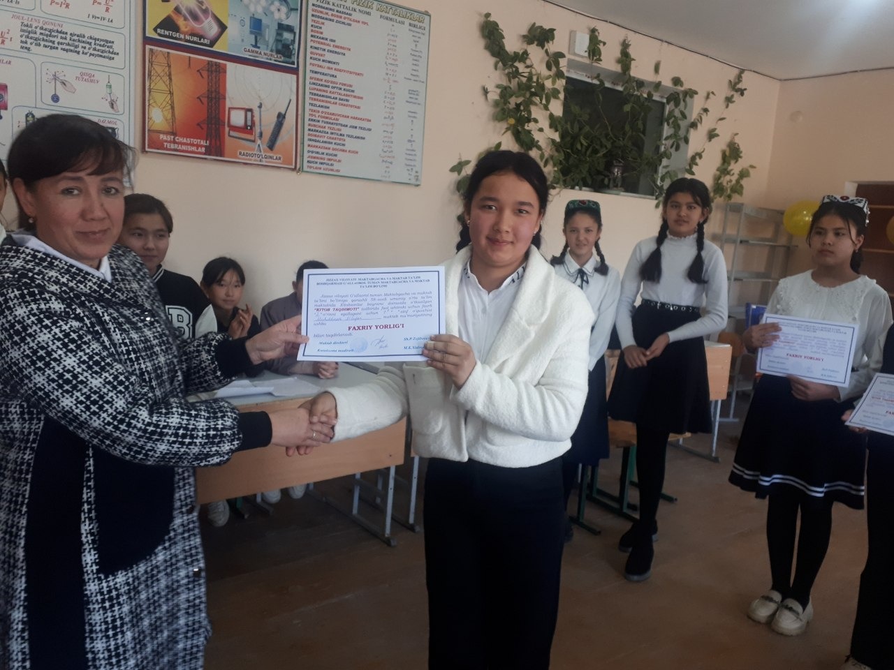 “Kitob taffakur gulshani ” mavzusida Kitob taqdimoto'tkazildi