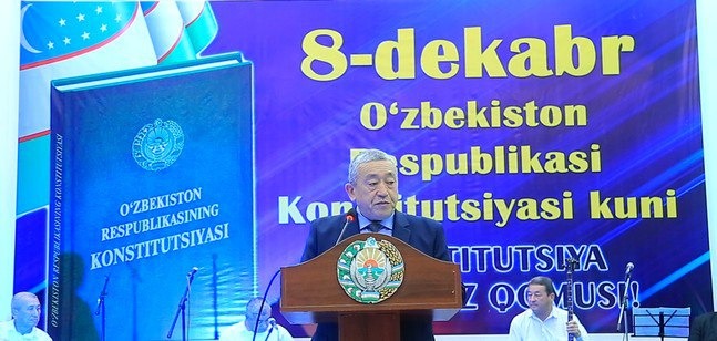 G'allaorol tuman Madaniyat markazi hamda Axborot kutubxona markazi hamkorligida 6 dekabr kuni  «Konstitut-siya – huquq va erkinliklarimiz kafolati! » mavzusida "bayram tadbiri bo'lib o'tdi.
