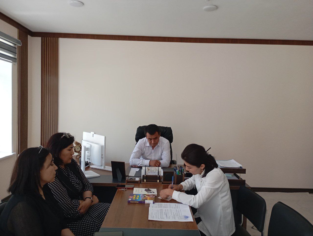 "Kitob- insonning qalb nuri"