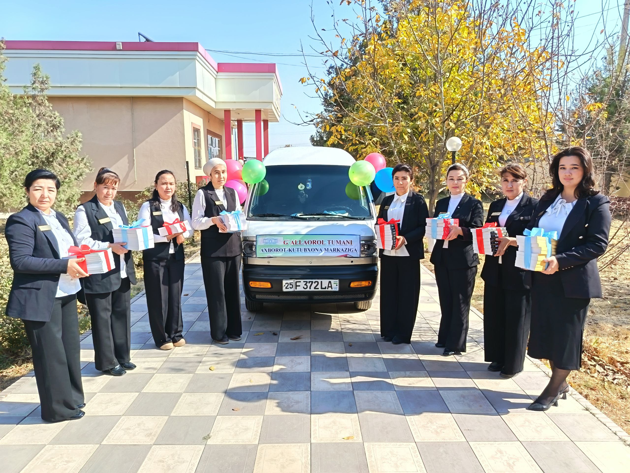 YOSHLAR UCHUN MING KITOB