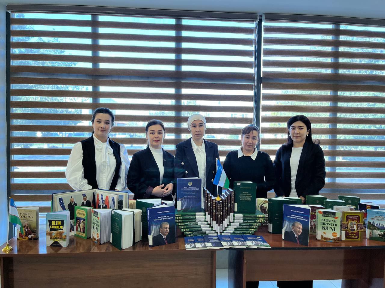 Bir vatan bir el bir bayroq  birdam jamiyat bayrogʻim faxrim