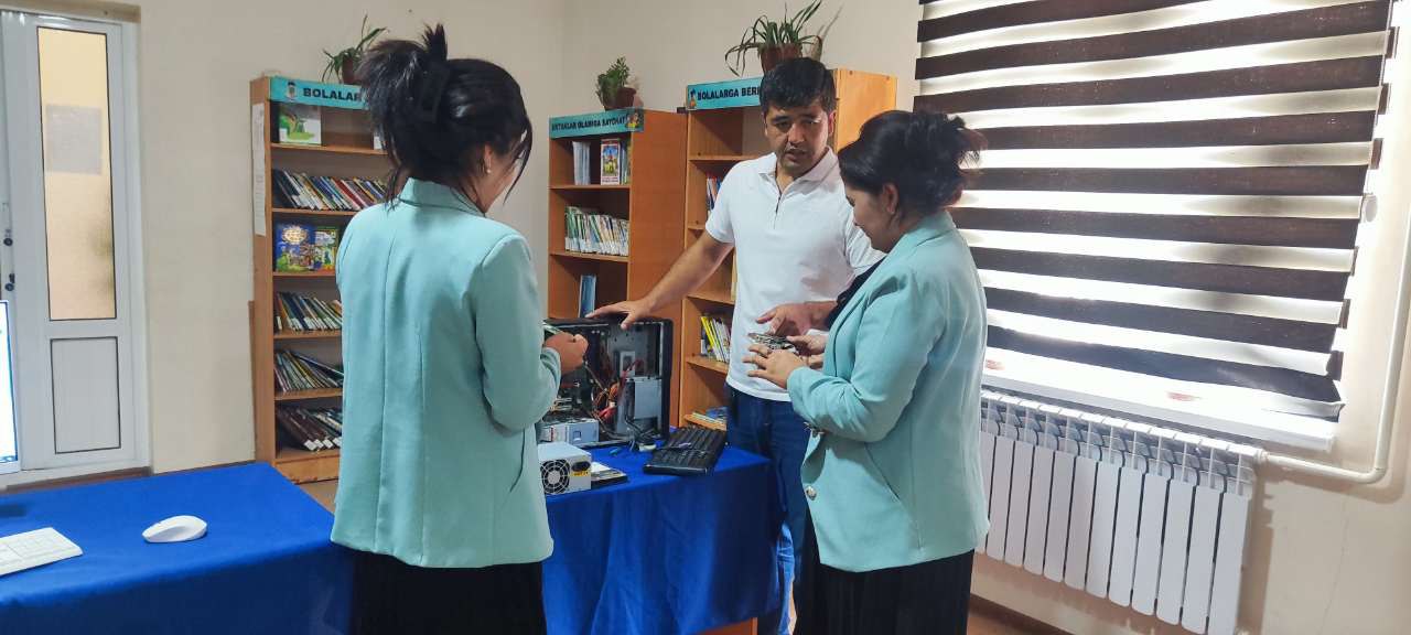 💻"Axborot texnologiyalari" haftaligi  doirasida kutubxona xodimlariga  kompyuter savodxonligi  darssi bo'lib o'tdi.