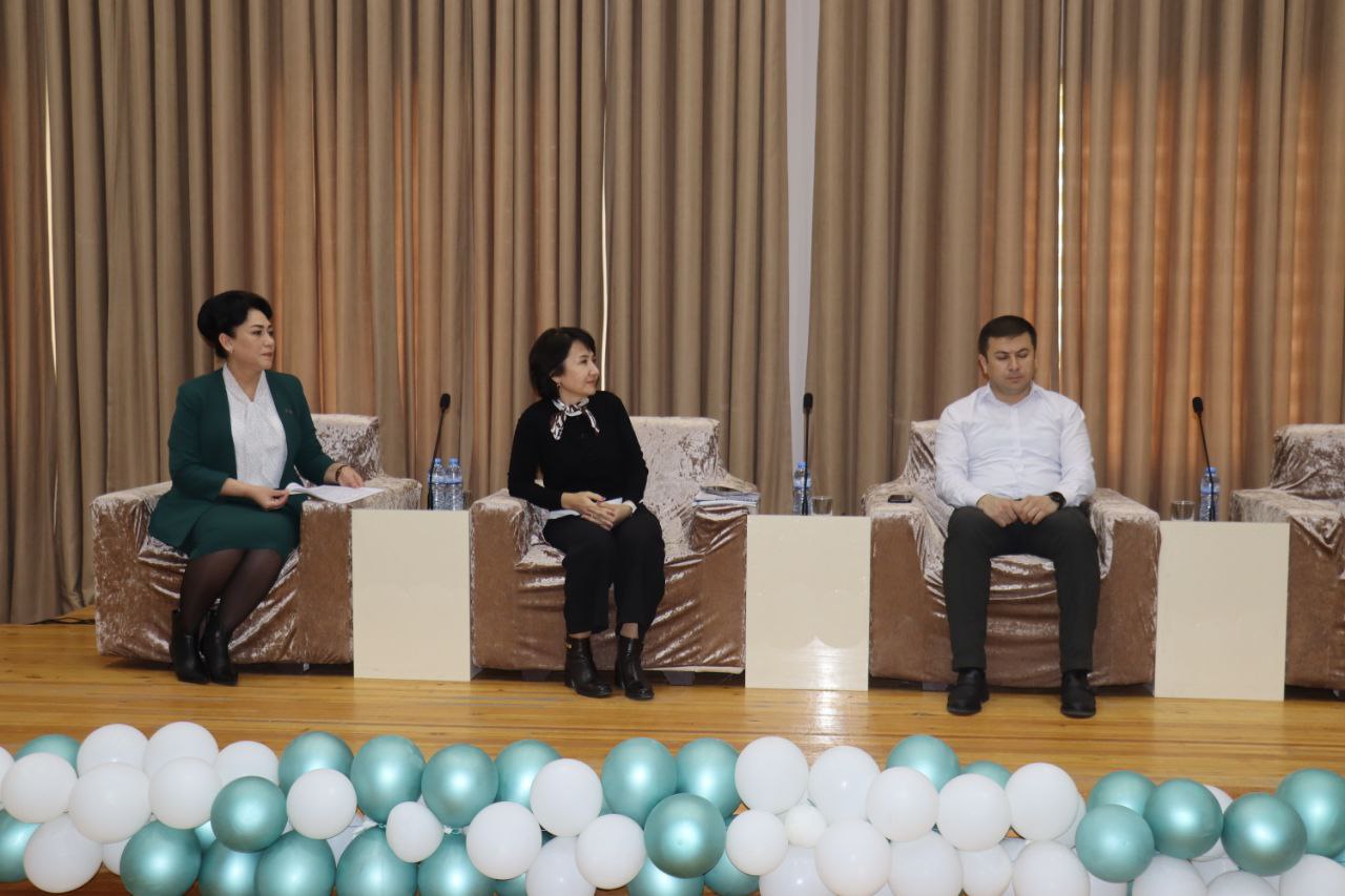 Jizzax viloyatida Alisher Navoiy nomidagi O’zbekiston Milliy kutubxonasi direktori Umida Teshabayeva Alimjanovna ishtirokida hududiy seminar bo’lib o’tdi..