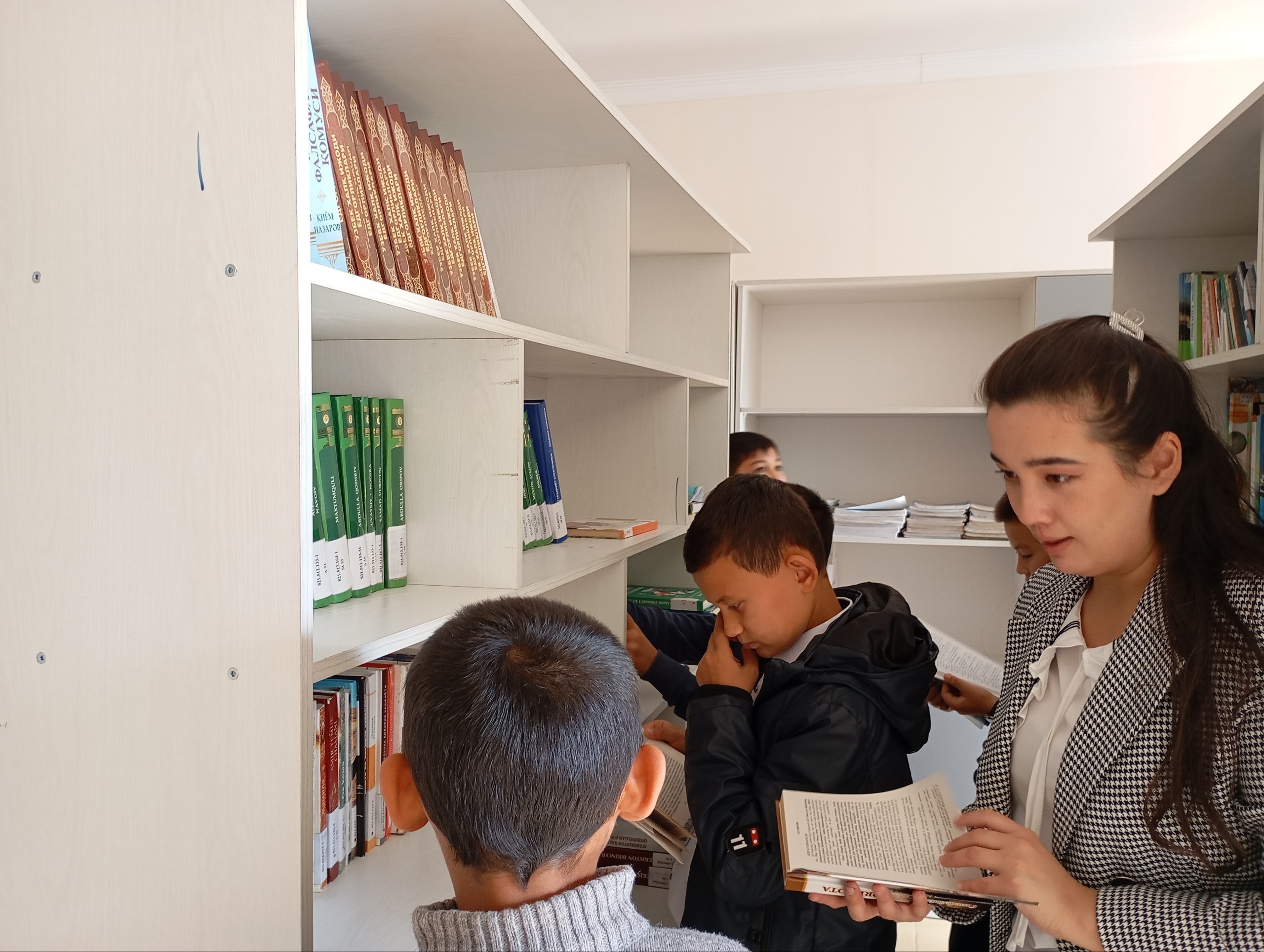 Namunaviy  ko'chma kutubxonaga a'zo qilindi